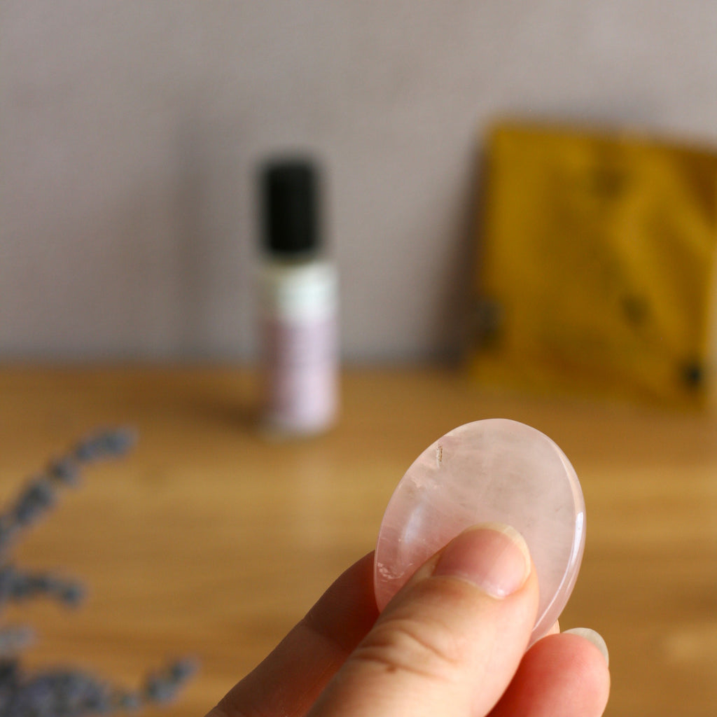 pochette, antistress, roll-on, worry stone, infusions, méditation